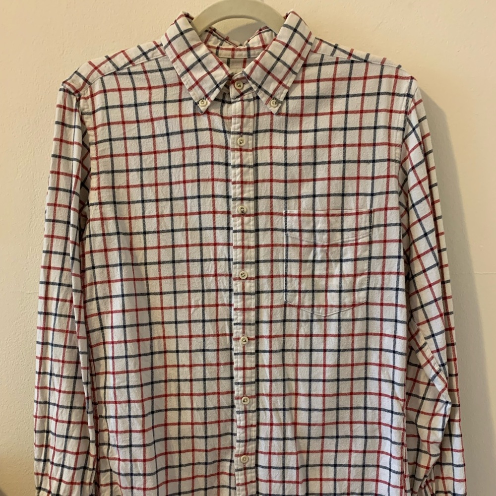 UNIQLO men’s medium red/white/black flannel button